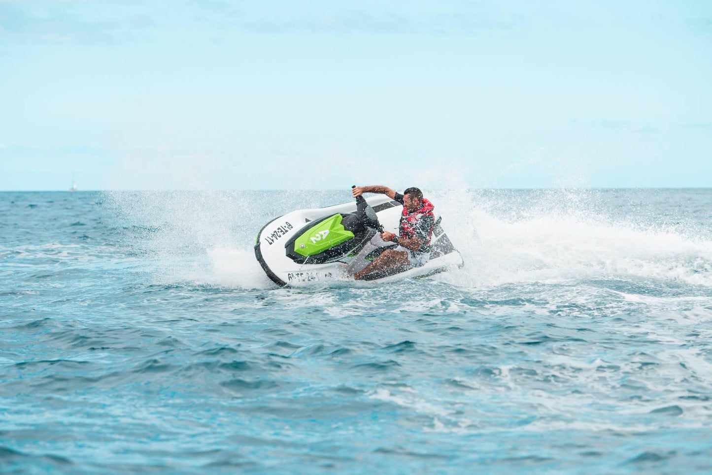 Jetski a Tenerife – Avventura in Moto d’Acqua!